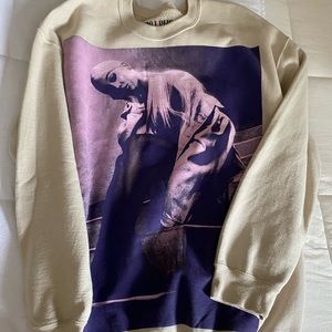 Ariana Grande tour crew merch